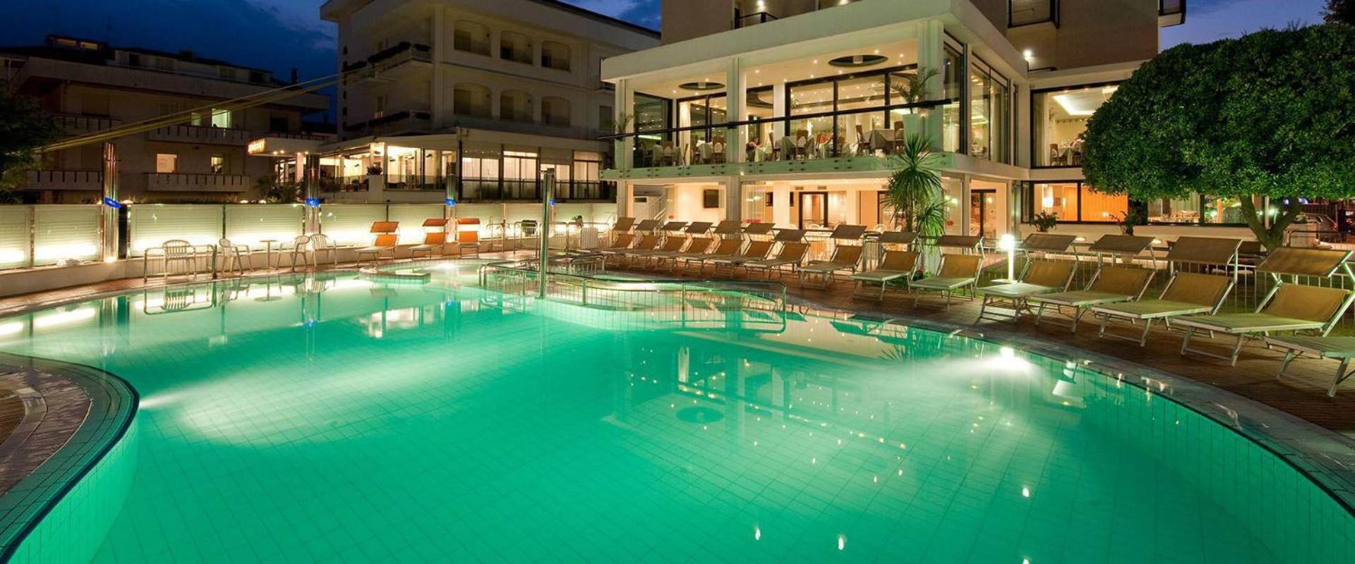 Hotel 2000 Riccione Exterior foto