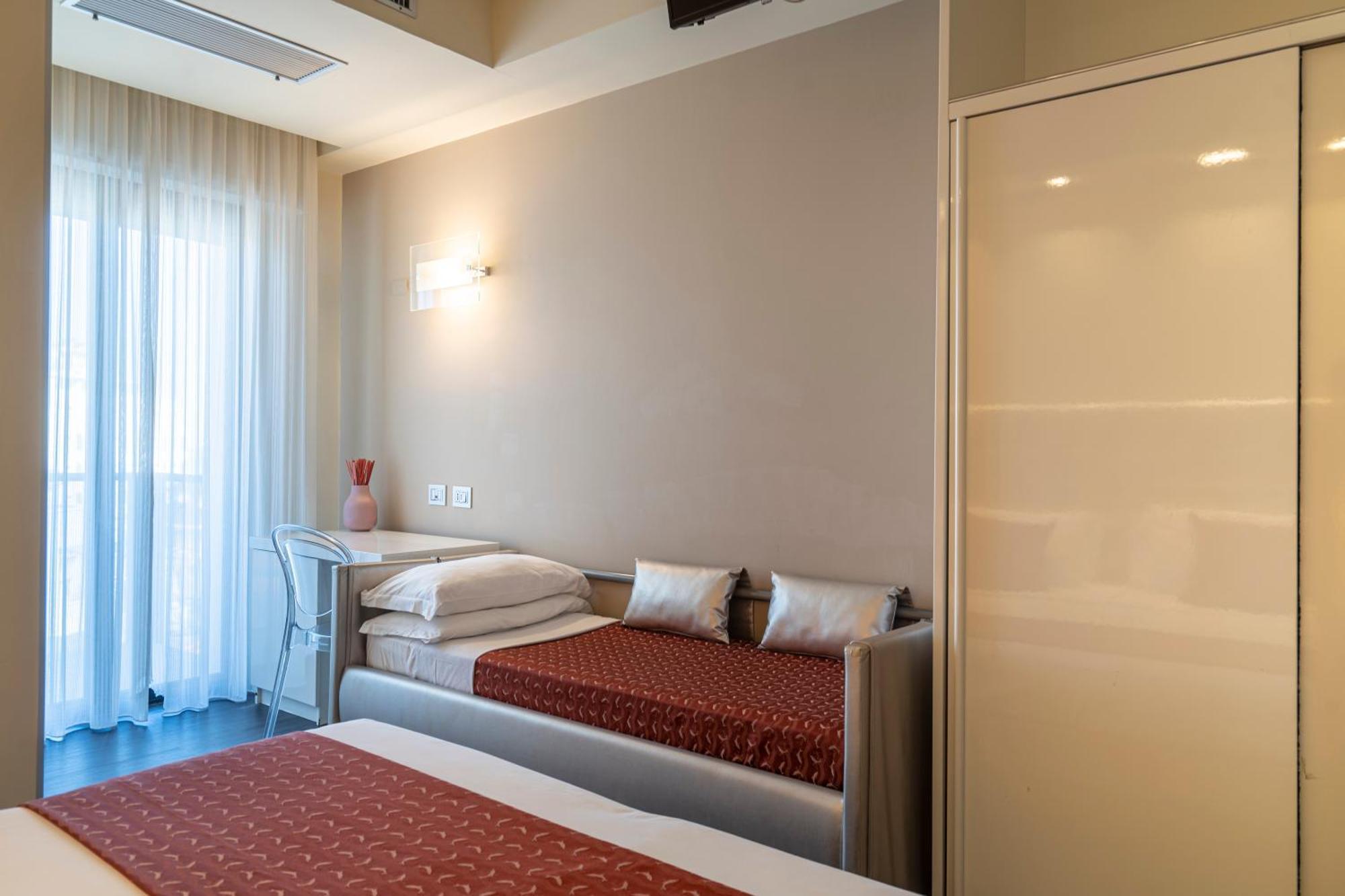 Hotel 2000 Riccione Exterior foto